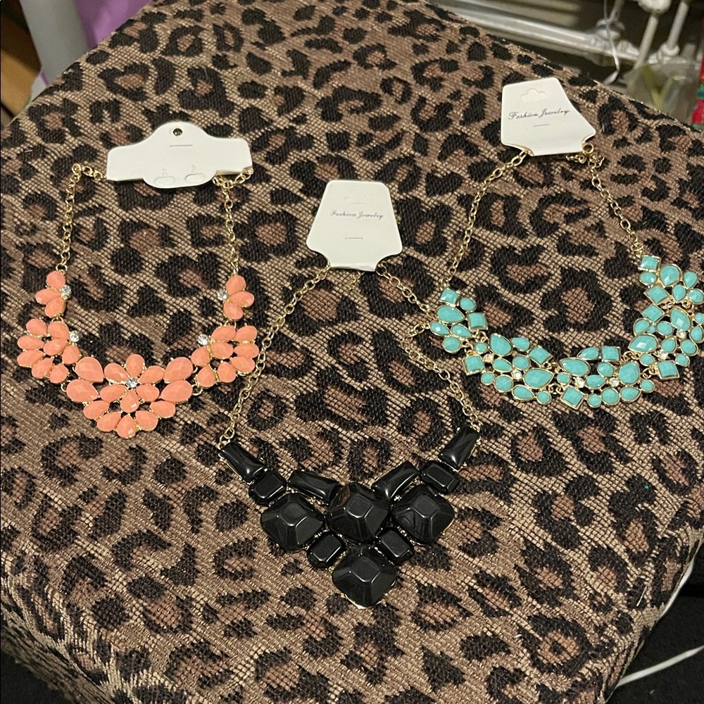 Elegant Multi-Color Statement Necklace Set